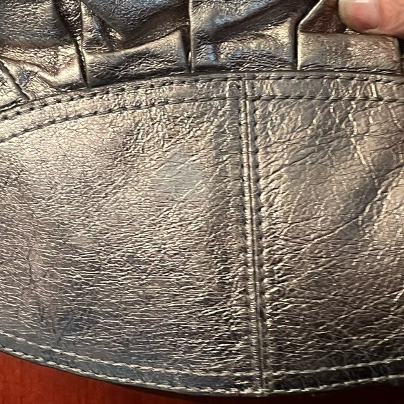 Elliott Lucca metallic leather bag - Picture 5 of 12